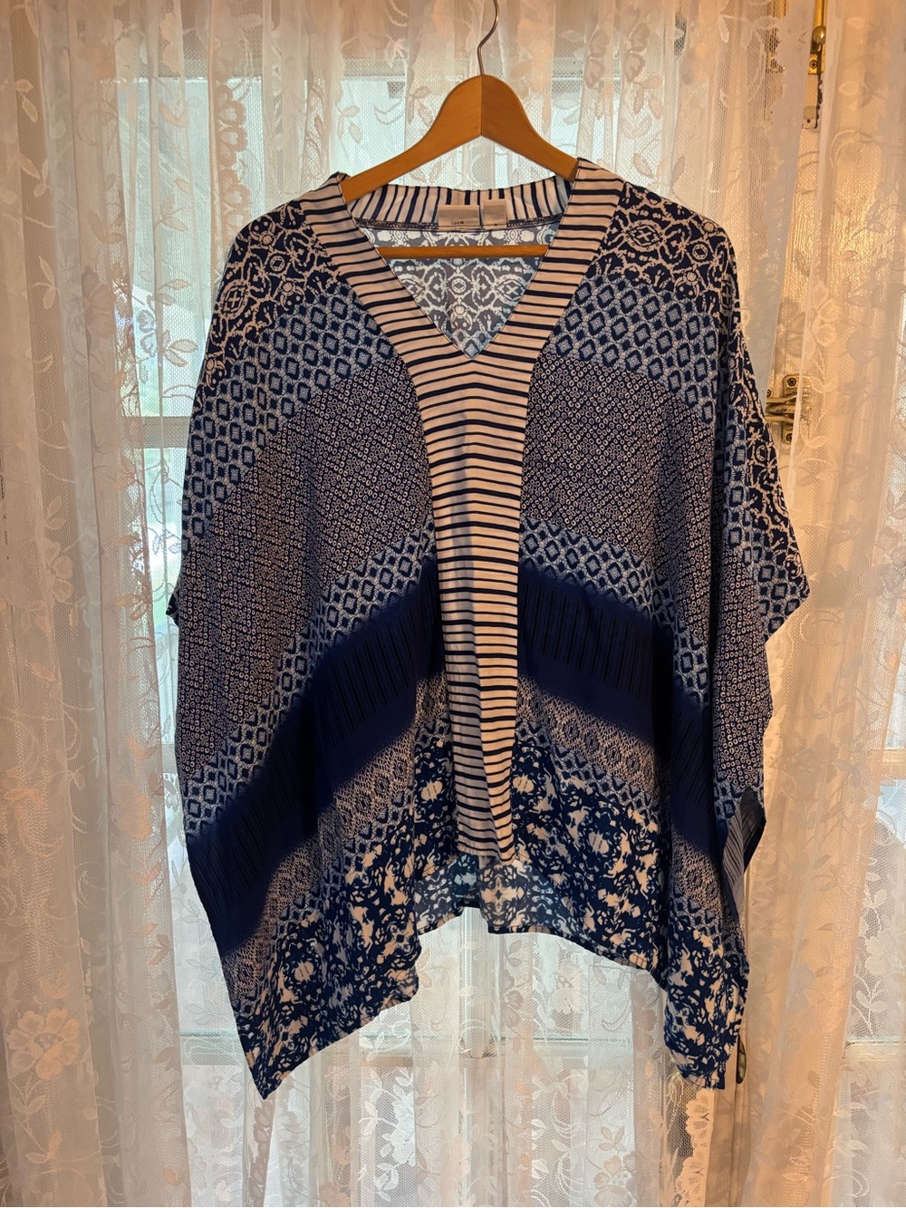 Women’s Blue Patterned V-Neck Butterfly Top